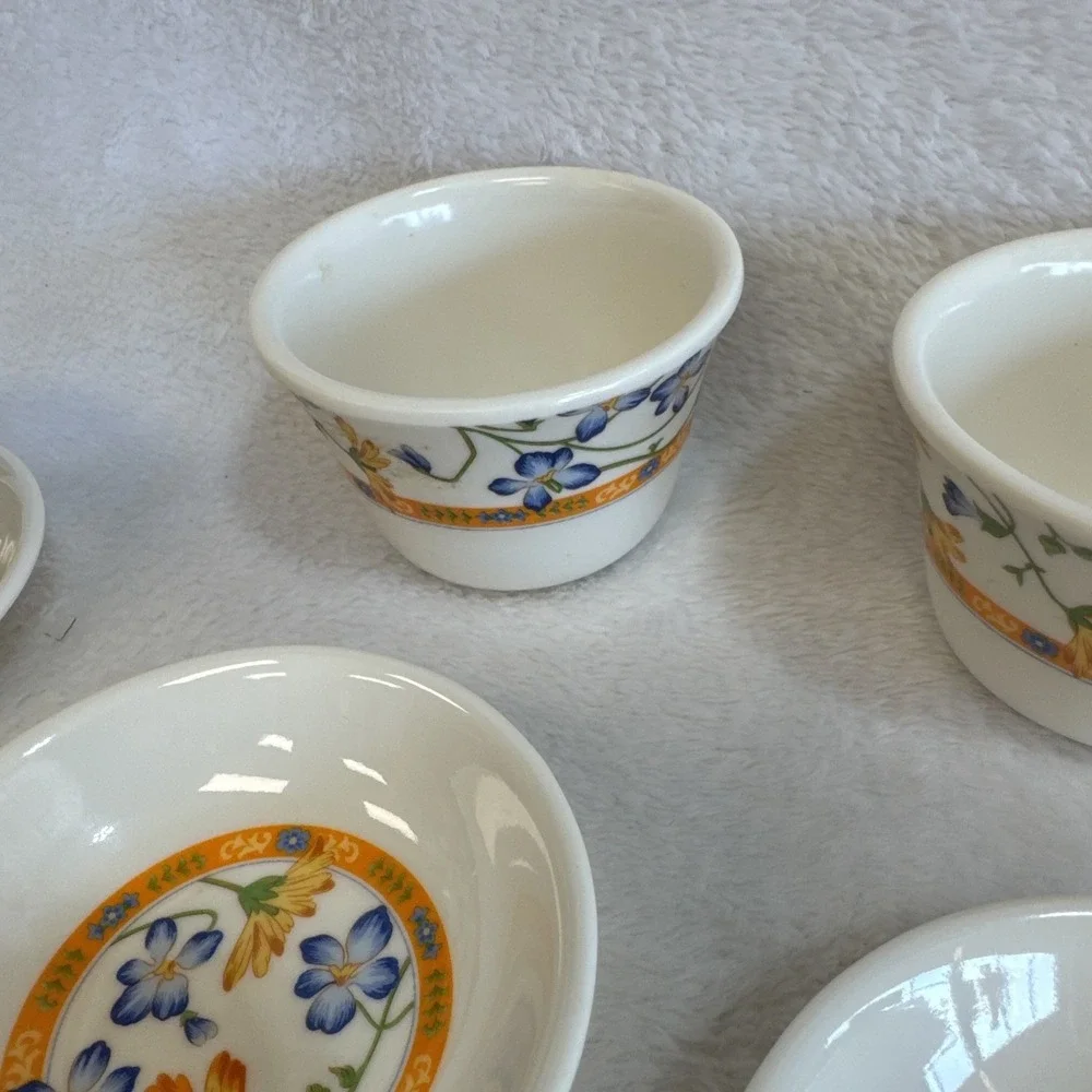ShunTa Melamine‎ Ware Miniature Tea Cups Saucers Floral Pattern Set of 4 Taiwan
